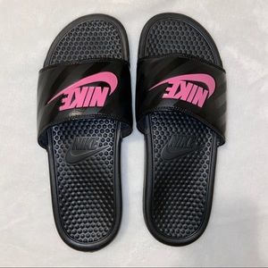 NIKE Slides